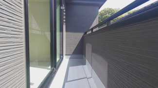 【バルコニー】