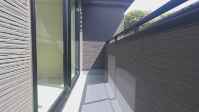 【バルコニー】