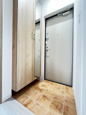 LINOメゾン岸部南の玄関