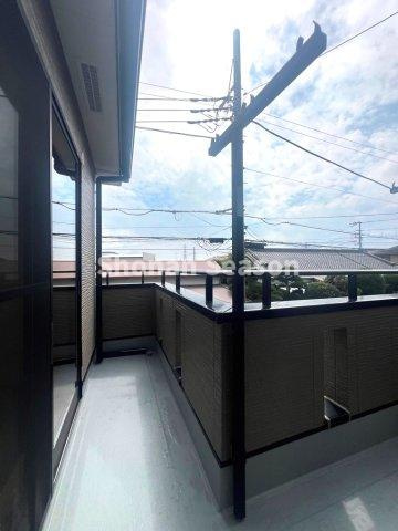 【バルコニー】 | 洗濯物を干す時間もホッと一息つけそうですね♪