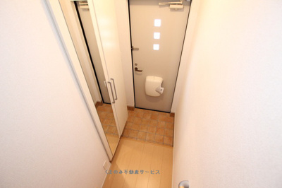 【玄関】 | ソレイユ・タカクラ | シンプルで使いやすい玄関です
ソレイユ・タカクラ　204号室　平成26年4月25日