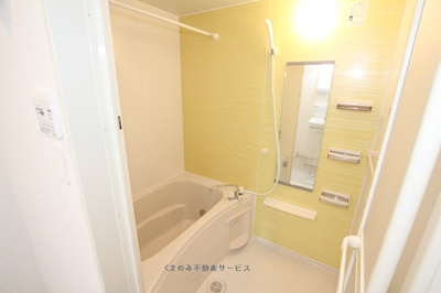 【浴室】 | ソレイユ・タカクラ | コンパクトで使いやすいお風呂です
ソレイユ・タカクラ　204号室　平成26年4月25日