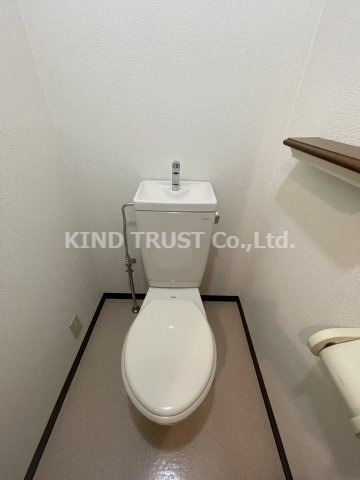 リーガル西天満のトイレ|落ち着いたトイレです