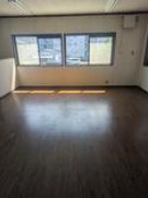 大津市打出浜の店舗事務所の居間・リビング