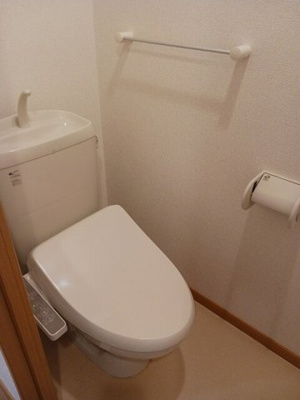 【トイレ】 | ＮＥＳＴスエヒロ | 落ち着いた色調のトイレです