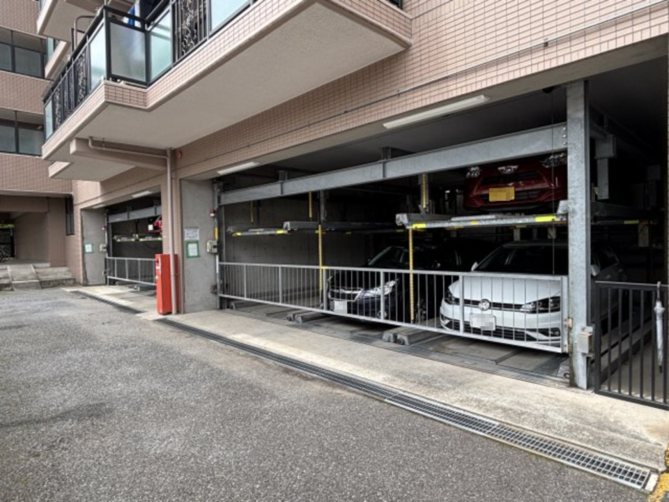 マイキャッスル南砂の駐車場