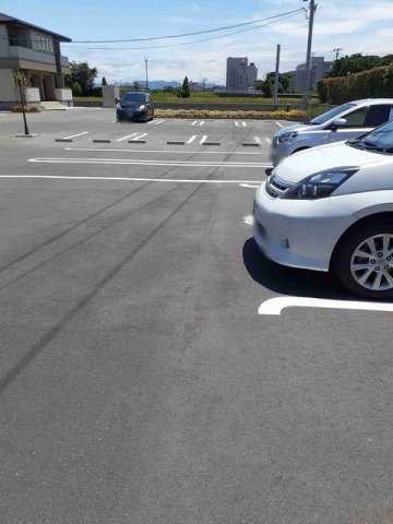 ラ・フェリーチェⅡの駐車場|駐車スペースもあります☆