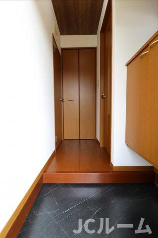 グランドハイデンス Bの玄関|同じ間取りのお部屋の写真です