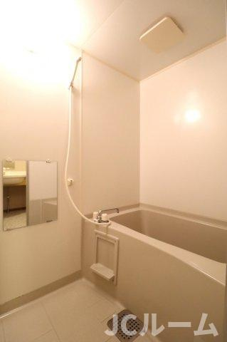 グランドハイデンス Bの浴室|同じ間取りのお部屋の写真です