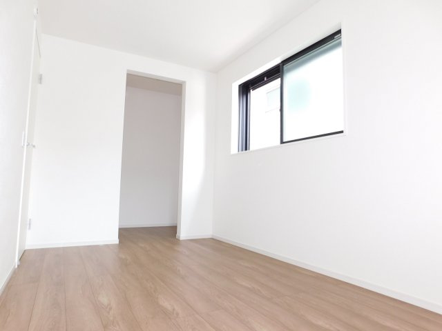 名古屋市西区枇杷島３期の洋室|◇１階洋室◇　　南面で明るい洋室５．６帖　ウォークインクローゼット完備！