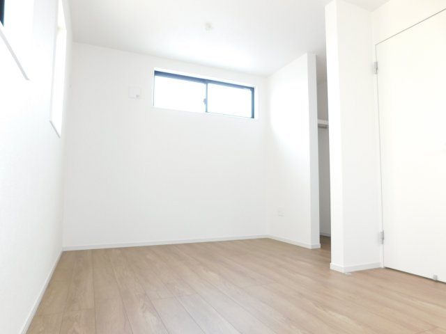 名古屋市西区枇杷島３期の洋室|◇３階洋室◇　　南面で明るい洋室　間仕切対応可能で、３．７帖と４．０帖の部屋になります♪