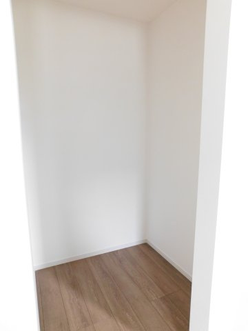 名古屋市西区枇杷島３期の収納|◇ウォークインクローゼット◇　　大きな荷物もしっかり収納できます♪