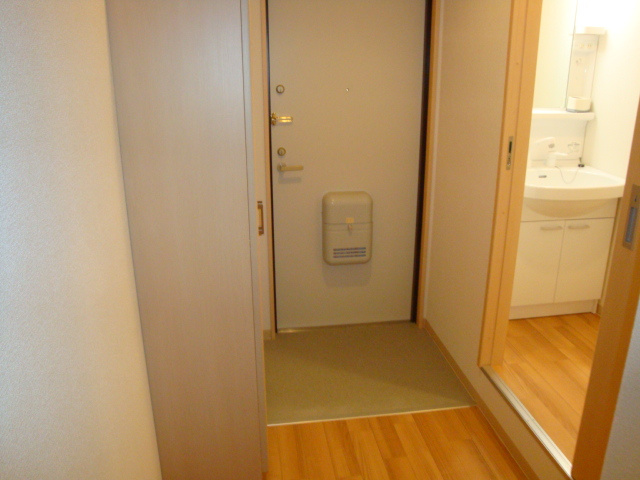 アイファースト清荒神の玄関