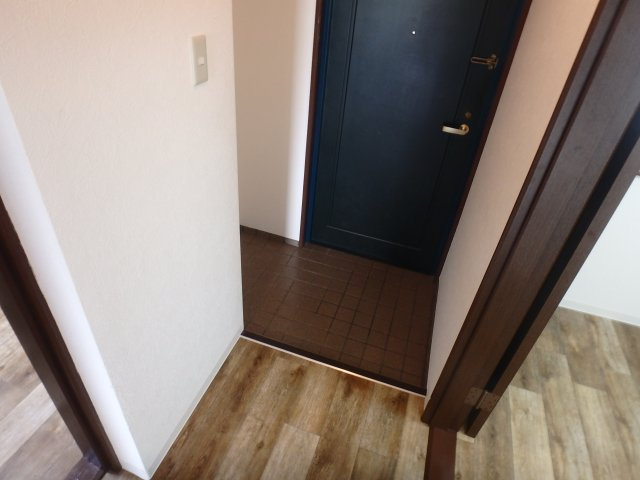 チャフル甲東の玄関