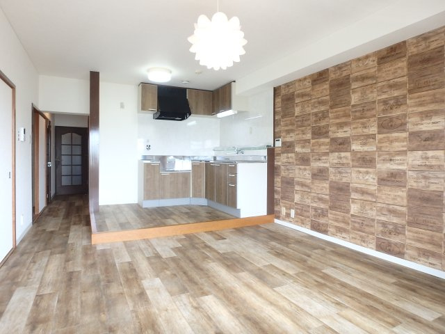 チャフル甲東の居間・リビング