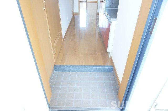 サンハウス光の森の玄関