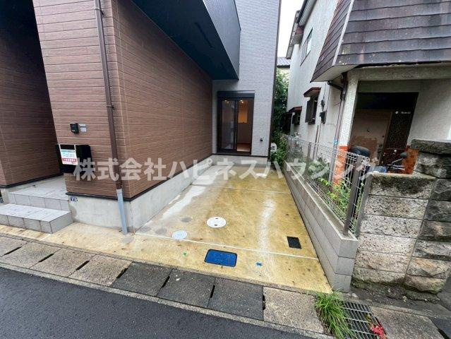 Ｋｏｌｅｔ六実～コレットナムツミ～の駐車場