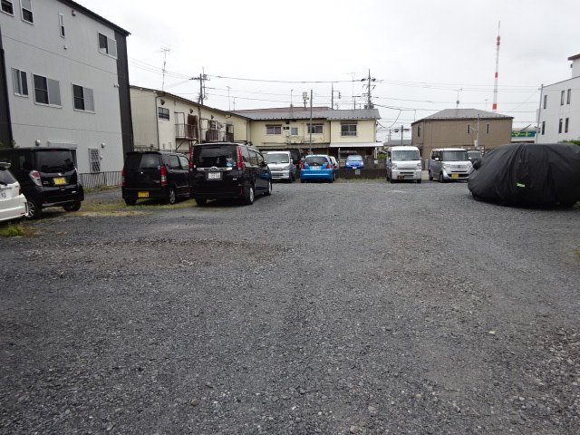 FRIEND VILLA 1の駐車場