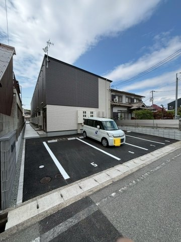 Meridiesの駐車場