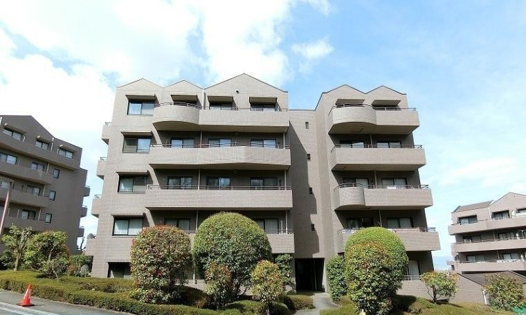 コモンシティ星田ヴェルデヒルズ3番館の外観|新しい生活にいかがでしょうか？外観はお住まいの顔になります。こだわりたいポイントですね。水回りリフォームやリノベーションも承ってます。
■現地見学・資金計画相談・住宅ローン相談もお問合せ受付中■