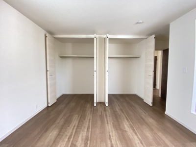 【洋室】 | 八重瀬町具志頭（全11棟）3・4・5・8・10号棟 | 5号棟　洋室8.5帖＋WIC付き♪（WIC×2部屋）