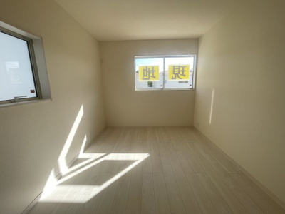 【収納】 | 八重瀬町具志頭（全11棟）3・4・10号棟 | 10号棟　洋室5.5帖＋WIC付き♪