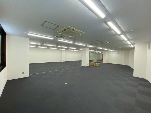 榊原第二ビルの内装