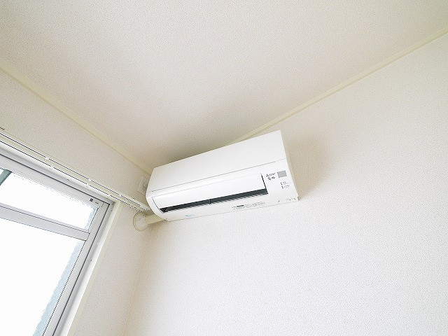 コーポ三和新大宮Ⅰ号館の設備|エアコンです