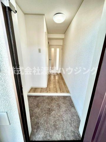 メゾン千里中央の玄関