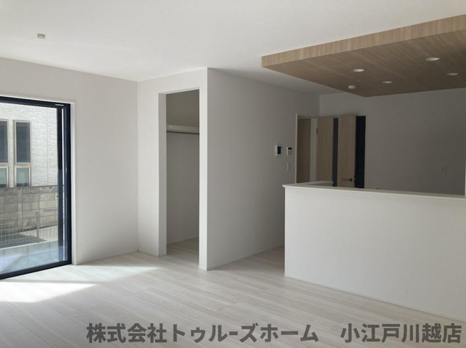 【居間・リビング】 | 富士見市渡戸一丁目　新築戸建