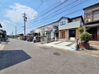 【前面道路含む現地写真】