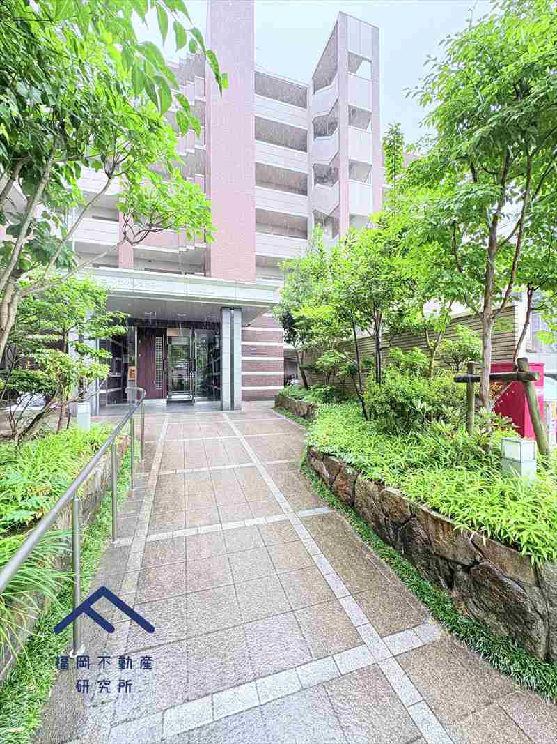 アーバンパレス春日一の谷LAKE AVENUEのエントランス