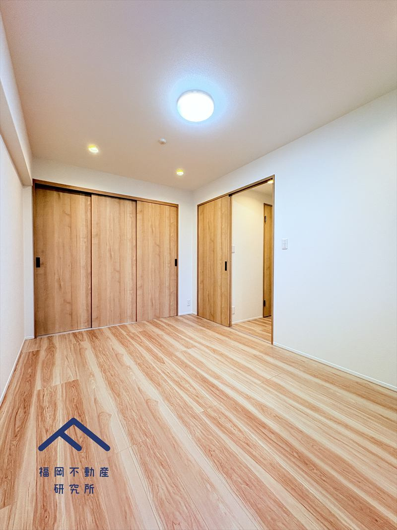 アーバンパレス春日一の谷LAKE AVENUEの洋室