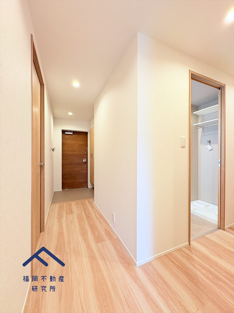 アーバンパレス春日一の谷LAKE AVENUEの玄関