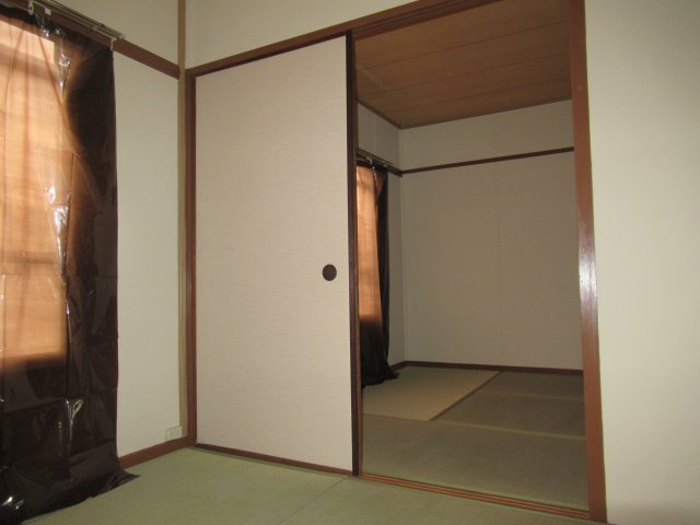 兵庫県公社　東垂水南（４）２号棟の和室|来客時にも便利な和室付き