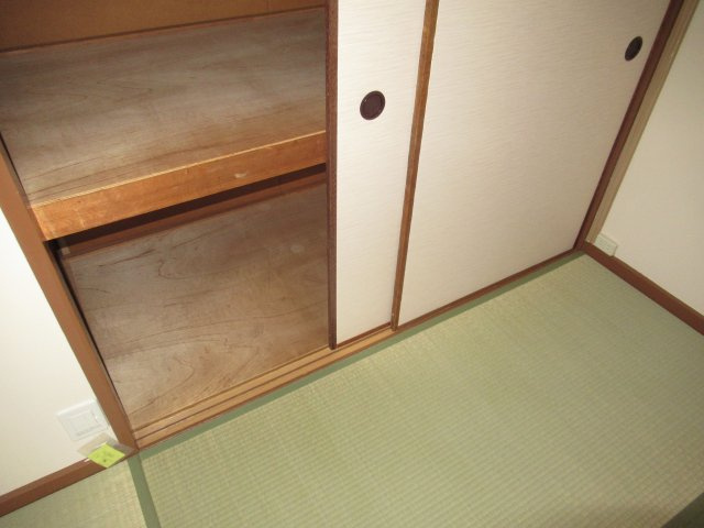 兵庫県公社　東垂水南（４）２号棟の収納|収納豊富です