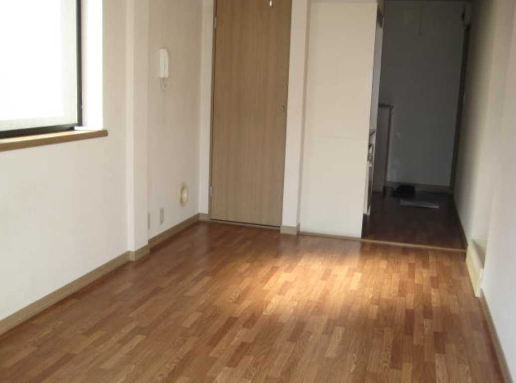 ベイシェス三軒茶屋　駅徒歩２分　女性限定　最上階の玄関