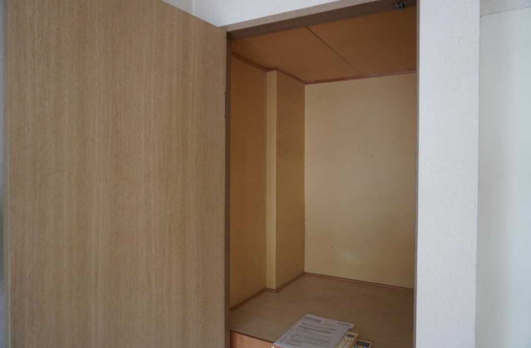 ベイシェス三軒茶屋　駅徒歩２分　女性限定　最上階の収納