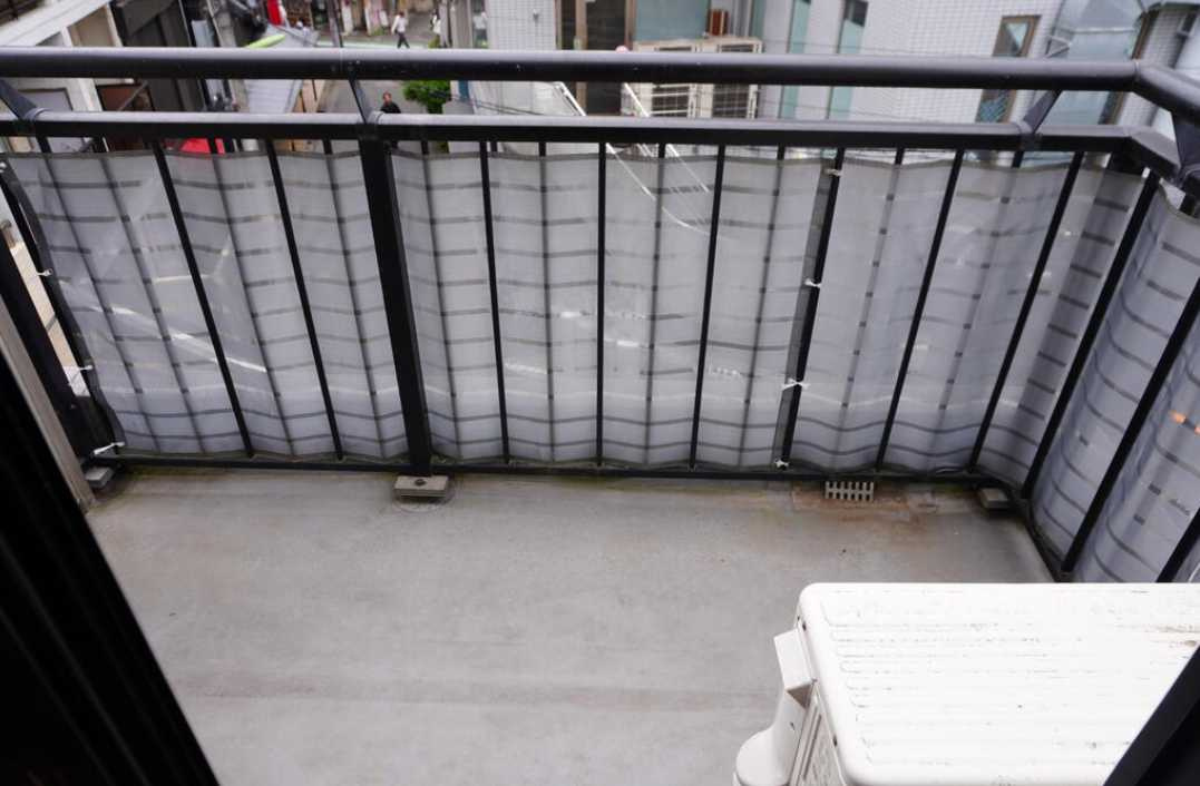 ベイシェス三軒茶屋　駅徒歩２分　女性限定　最上階のバルコニー