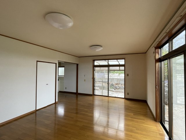 プレステージ福島貸家の居間・リビング