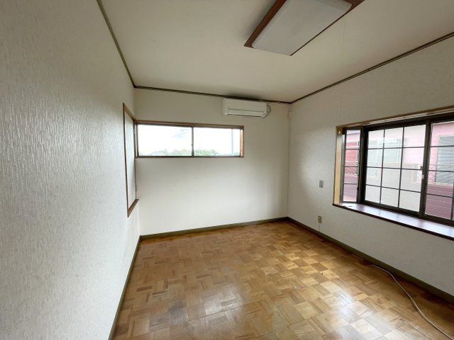 プレステージ福島貸家の洋室