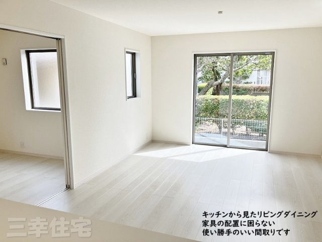 碧南市相生町の居間・リビング|南向きのリビング