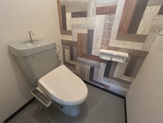 テン・フォーティのトイレ