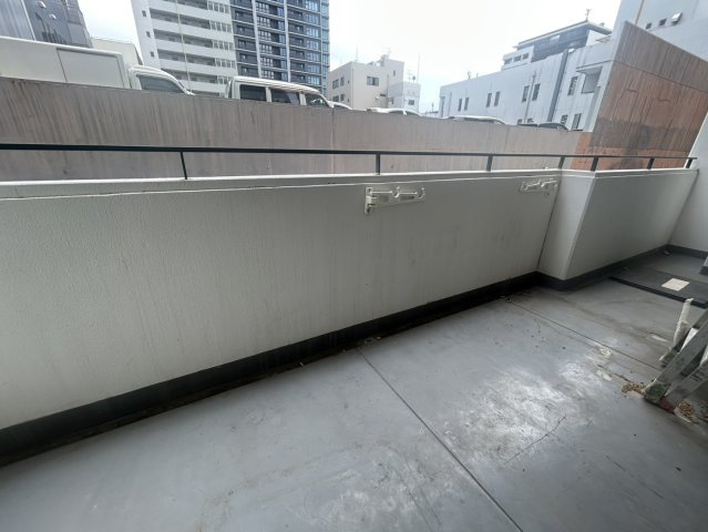 テン・フォーティのバルコニー