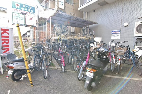 ユーステム浦安Ⅱの周辺|敷地内に駐輪場