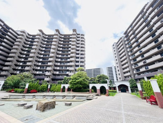 【外観】 | 街並みに映える落ち着いた外観