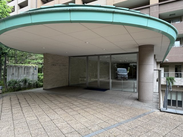 ニューライズシティ東京ベイハイラアイズのエントランス