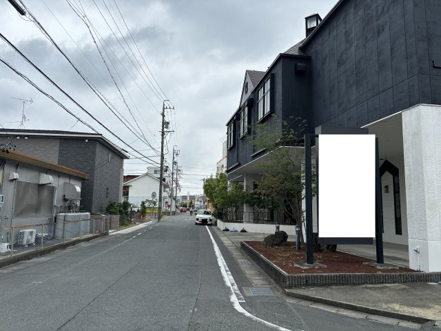 豊橋市藤沢町店子付き店舗の周辺|東側前面道路