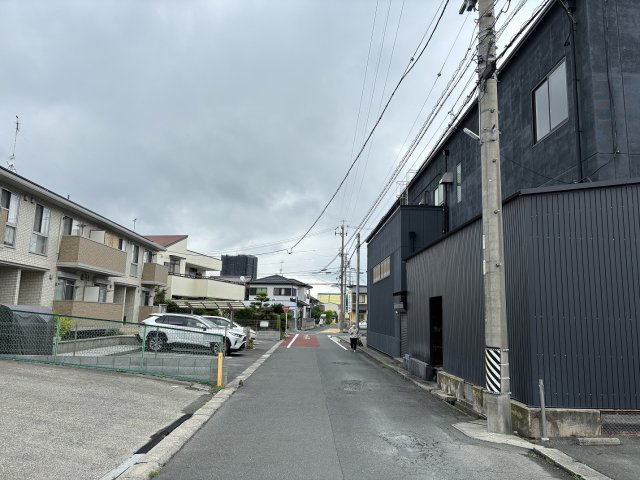 豊橋市藤沢町店子付き店舗の周辺|北側前面道路