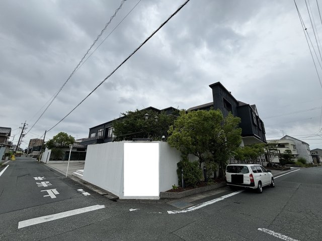 豊橋市藤沢町店子付き店舗の外観|土地面積：1520.64㎡（459.99坪）　建物面積：1階908.02㎡　2階914.70㎡　延床面積1822.72㎡（551.37坪）